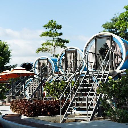Cocoons Club Laiya Hotel Exterior photo