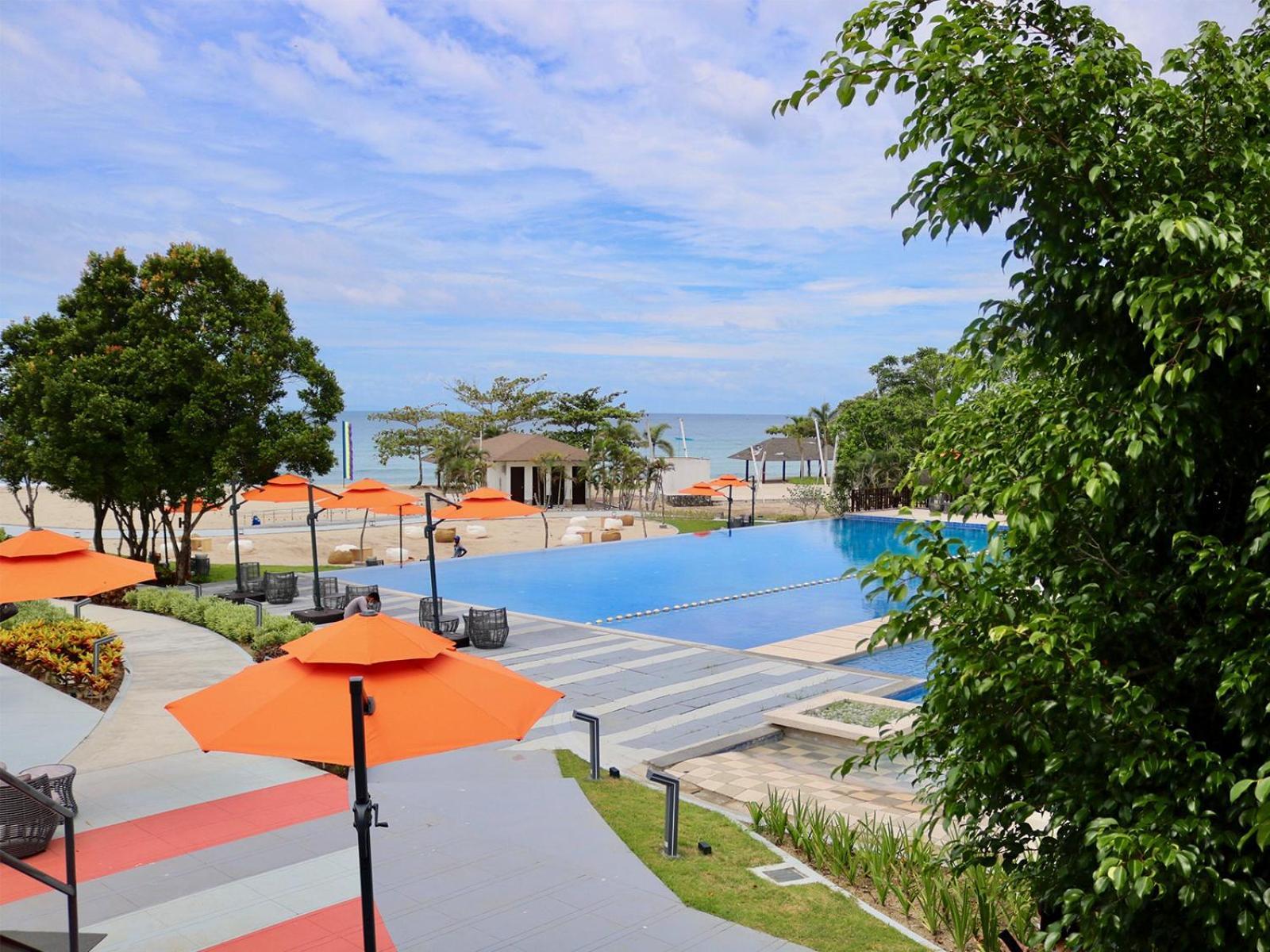 Cocoons Club Laiya Hotel Exterior photo