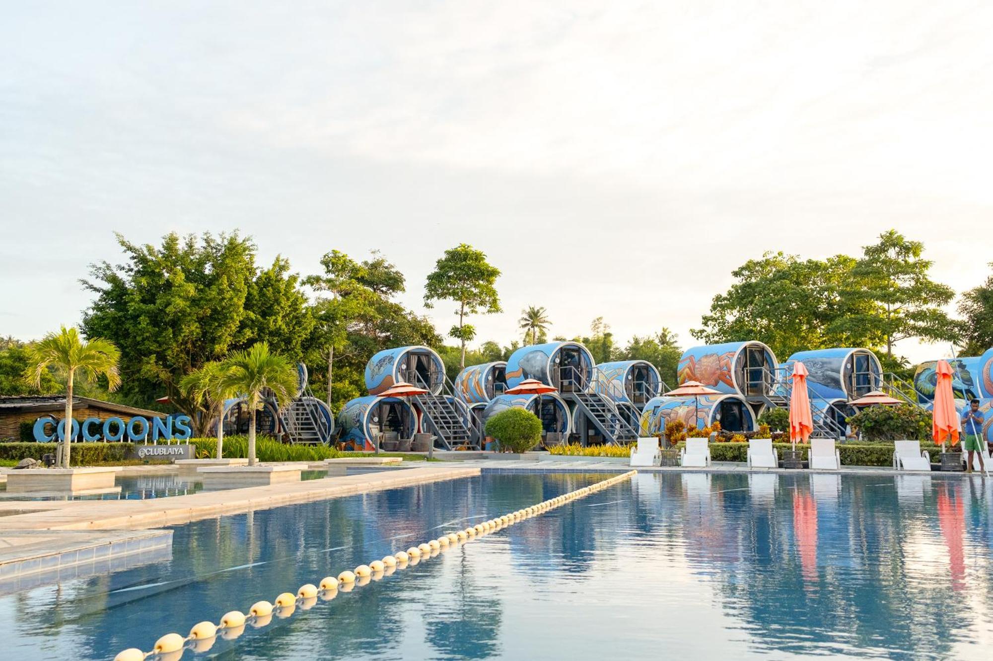 Cocoons Club Laiya Hotel Exterior photo